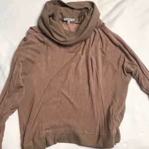 Crowell neck sweater